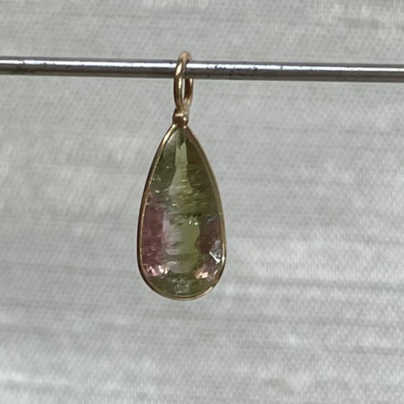 2CT Natural Pink Green Watermelon Tourmaline Pear Shape in Solid 14K Yellow Gold - Picture 1 of 8